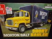 AMT 1424     --     'Morton Salt' Ford Louisville Line Short Hauler 1:25