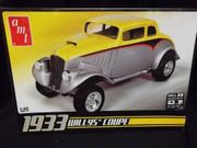 AMT 639     --     1933 Willys Coupe   1:25