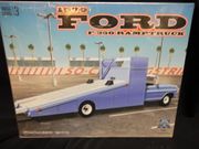 Moebius 2588     --     1970 Ford F-350 RampTruck   1:25