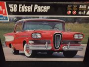 AMT 30032        --       '58 Edsel Pacer    1:25