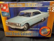 AMT 38169     --     1963 Ford Galaxie 500      1:25