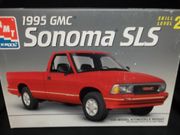 AMT 8109     --     1995 GMC Sonoma SLS   1:25