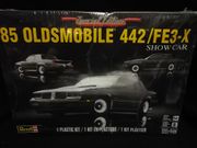Revell 4446       --     '85 Oldsmobile 442/FE3-X Show Car    1:25