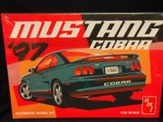 AMT 1494     --      '97 Mustang Cobra   1:25