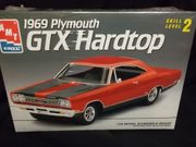 AMT 6111     --     1969 Plymouth GTX Hardtop   1:25