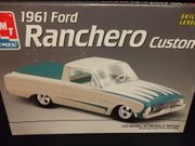 AMT 8062     --     1961 Ford Ranchero     1:25