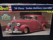 Revell 2592     --     '39 Chevy Sedan Delivery Lowrider   1:24