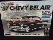 Revell 1529     --     '57 Chevy Bel Air  /  SnapTite Max   1:25