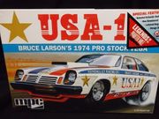 MPC 828     --     'USA-1'  Bruce Larson's 1974 Pro Stock Vega   1:25