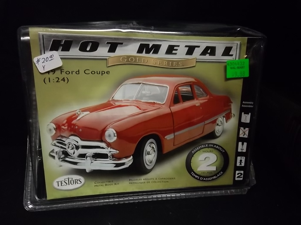 Testors 45011 '49 Ford Coupe / **Metal Body Kit 124