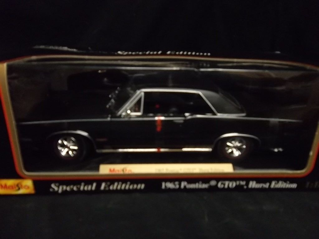 Miniature Maisto 1/18 - Pontiac GTO 1965 - Hurst Edition - Couleur Or - Occasion