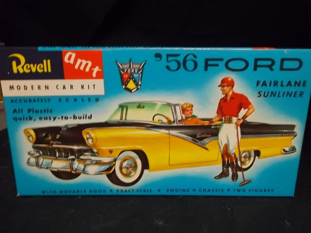 Revell/AMT H12026 '56 Ford Fairlane Sunliner / 1955 Release