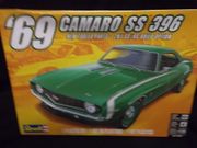 Revell 4525      --      '69 Camaro SS 396    1:25