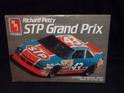 Amt 6728   Richard Petty STP Grand Prix    1/25