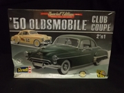 Revell 4254 50 oldsmobile Club Coupe  1/25
