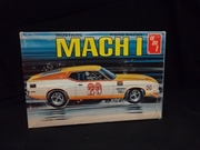 Amt t425 Mustang Mach 1 Road Racer  1/25