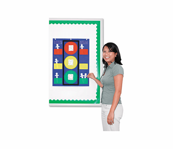 CDP158024 Stoplight Pocket Chart, 14 1/2 x 11 1/2 By CARSON-DELLOSA PUBLISHING