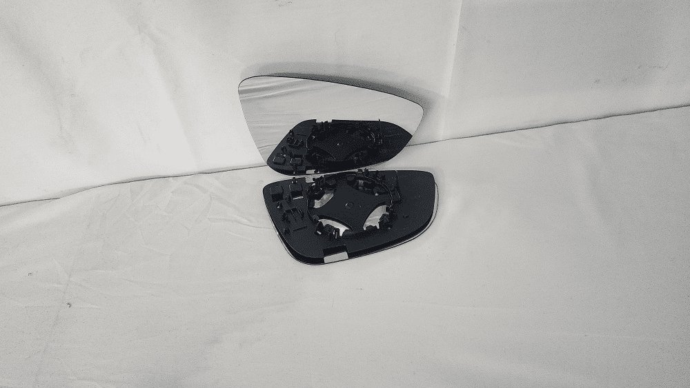 Volkswagen CC Passenger Side Mirror Glass W/Plate 2015 2016 2017
