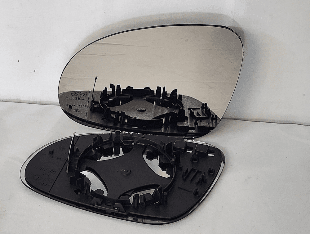 Volkswagen Rabbit Driver Side Mirror Glass W/Plate 2006 2007 2008 2009