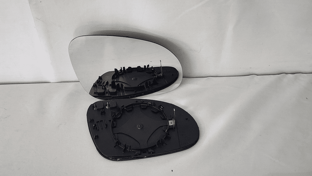 Volkswagen Rabbit Passenger Side Mirror Glass W/Plate 2006 2007 2008 2009