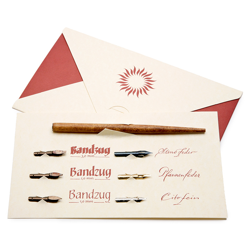 Brause Kit Calligrafia Con Stilografica 2.3 Mm E 6 Cartucce Inchiostro Colorato - Pennino A Punta Di Scalpello