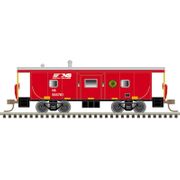 Atlas 50007401 Master Series N Scale Bay Window Caboose - Norfolk Southern (NS) Road # 555761 (Red/Black/Silver)