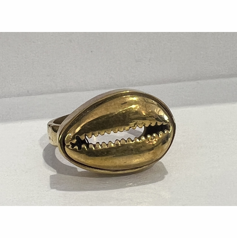brass-cowrie-ring