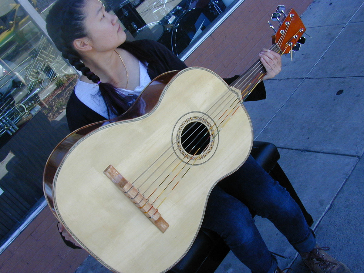 Berkeley Solid Maple Guitarron w/ Bag (guitarrón mexicano)
