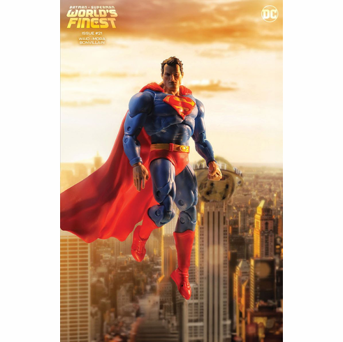 Batman / Superman: World's Finest # 21 (McFarlane Toys Action Figure Variant)