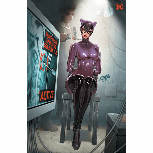 Catwoman # 62 (Incentive Virgin Variant)