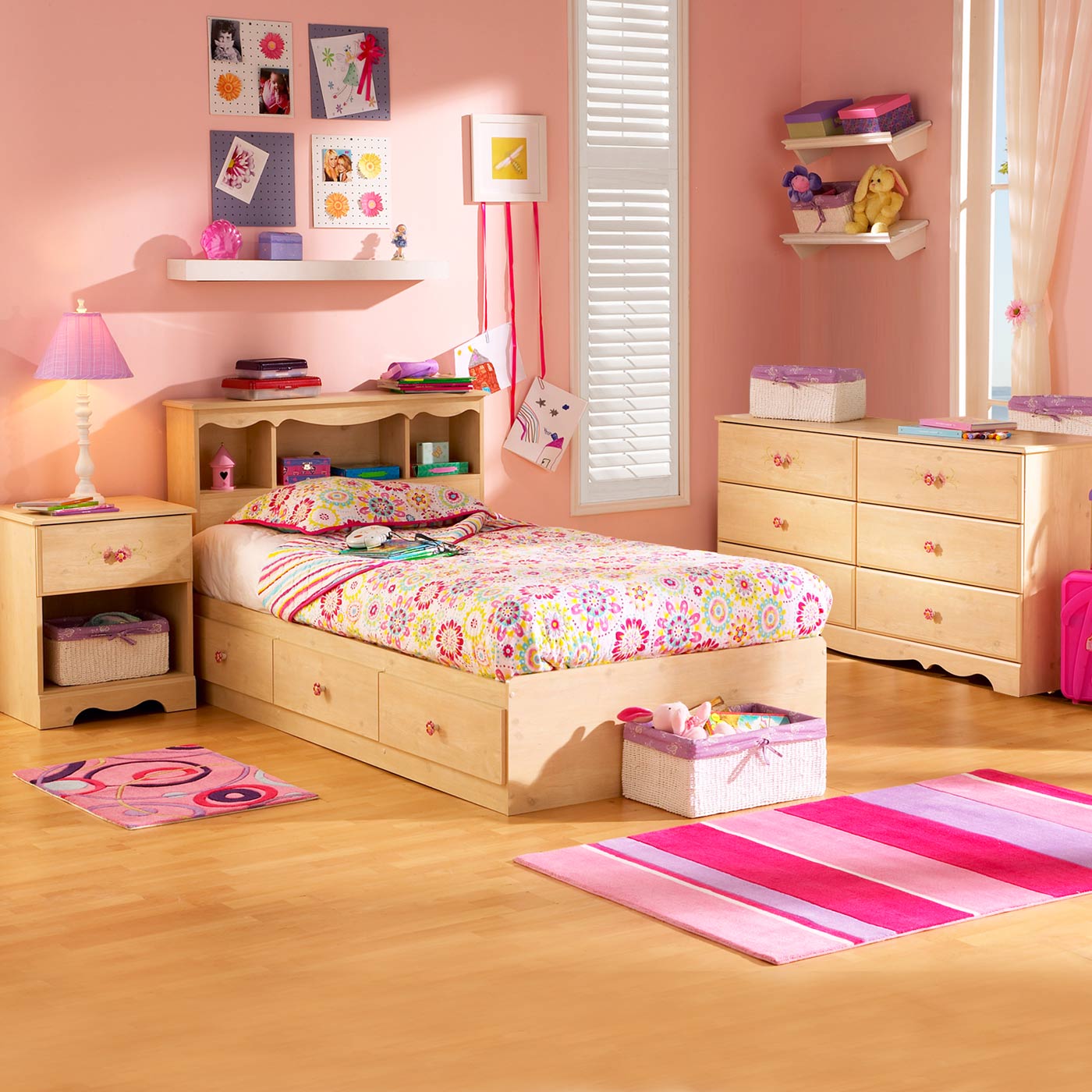 A Princess Room in Nashville Tn. Her mom's teen room was my first paid  Interior Design project. Started with the mom's Teen Room to her little  Girls room, many rooms in between., image size:1400x1400