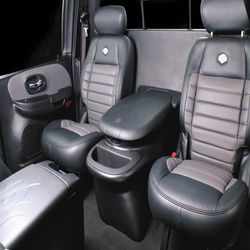 JL Audio SB-F-RTRKCTR/12W3v3 Stealthbox for 2001-2003 Ford F-150 SuperCrew "Harley Davidson" & "King Ranch", 2000-2002 Lincoln Navigator with center-row bucket seats and console & 2002 Lincoln Blackwood