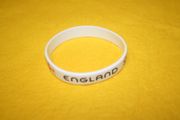 1 ENGLAND WHITE SOCCER BRACELET...NEW
