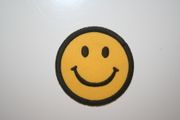 1 HAPPY FACE ROUND YELLOW PATCH CREST BADGE .. NEW
