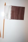 1 QATAR NATIONAL COUNTRY 4" X 6" SMALL STICK FLAG ON 10" POLE .. NEW