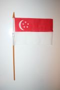 1 SINGAPORE 4" X 6" SMALL STICK FLAG ON 10" POLE .. NEW