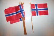 12 NORWAY NATIONAL COUNTRY 4" X 6" SMALL STICK FLAGS ON 10" POLE .. NEW