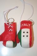 2 ITALIA COUNTRY FLAG RED BOXING GLOVE KEYCHAINS .. NEW