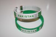 2 PAKISTAN COUNTRY FLAG FLEXIBLE METAL NYLON BRACELETS ...2 GREEN OR 2 WHITE OR (1 GREEN & 1 WHITE) ... NEW