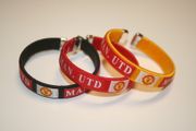 3 MANCHESTER UNITED FC FOOTBALL CLUB YELLOW RED AND BLACK FLEXIBLE METAL SOCCER BRACELETS ... NEW