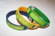 3 ST VINCENT THE GRENADINES COUNTRY FLAG FLEXIBLE METAL NYLON BRACELETS WRISTBANDS .. NEW