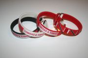4 TRINIDAD & TOBAGO COUNTRY FLAG FLEXIBLE METAL NYLON BRACELETS ... NEW