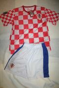 CROATIA HRVATSKA EURO CUP 2012 ADULT FOOTBALL SOCCER JERSEY WITH WITH WHITE SHORTS .. NEW