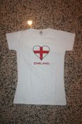 ENGLAND WHITE LADIES WOMEN'S T-SHIRT TOP WITH A COUNTRY FLAG HEART ... SIZE ADULT SMALL & MEDIUM ONLY .. NEW
