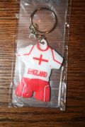 ENGLAND WHITESOCCER JERSEY FLAG KEYCHAIN FIFA WORLD CUP FOOTBALL ... NEW