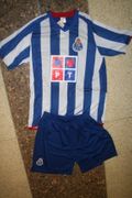 FCP PORTO PORTUGAL FOOTBALL CLUB BLUE AND WHITE STRIPED JERSEY WITH BLUE SHORTS .. NEW