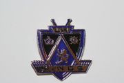 LA KINGS NEW NHL HOCKEY METAL LOGO PIN .. LOS ANGELES L.A.