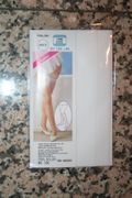 LADIES WHITE KNEE HIGH SHEER PANTYHOSE SOCK ... 90-165 LBS .. NEW IN PACKAGE