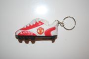MANCHESTER UNITED SOCCER FOOTBALL SHOE CLEAT KEYCHAIN .. HIGH QUALITY . NEW