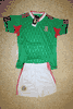 MEXICO KIDS FIFA WORLD CUP 2010 SOCCER FOOTBALL RETRO JERSEY WITH SHORTS .. NEW